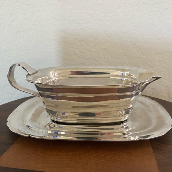 Vintage Reed & Barton 5000 1940’s Mayflower Scalloped Silver Plated Gravy Boat - Picture 3 of 14